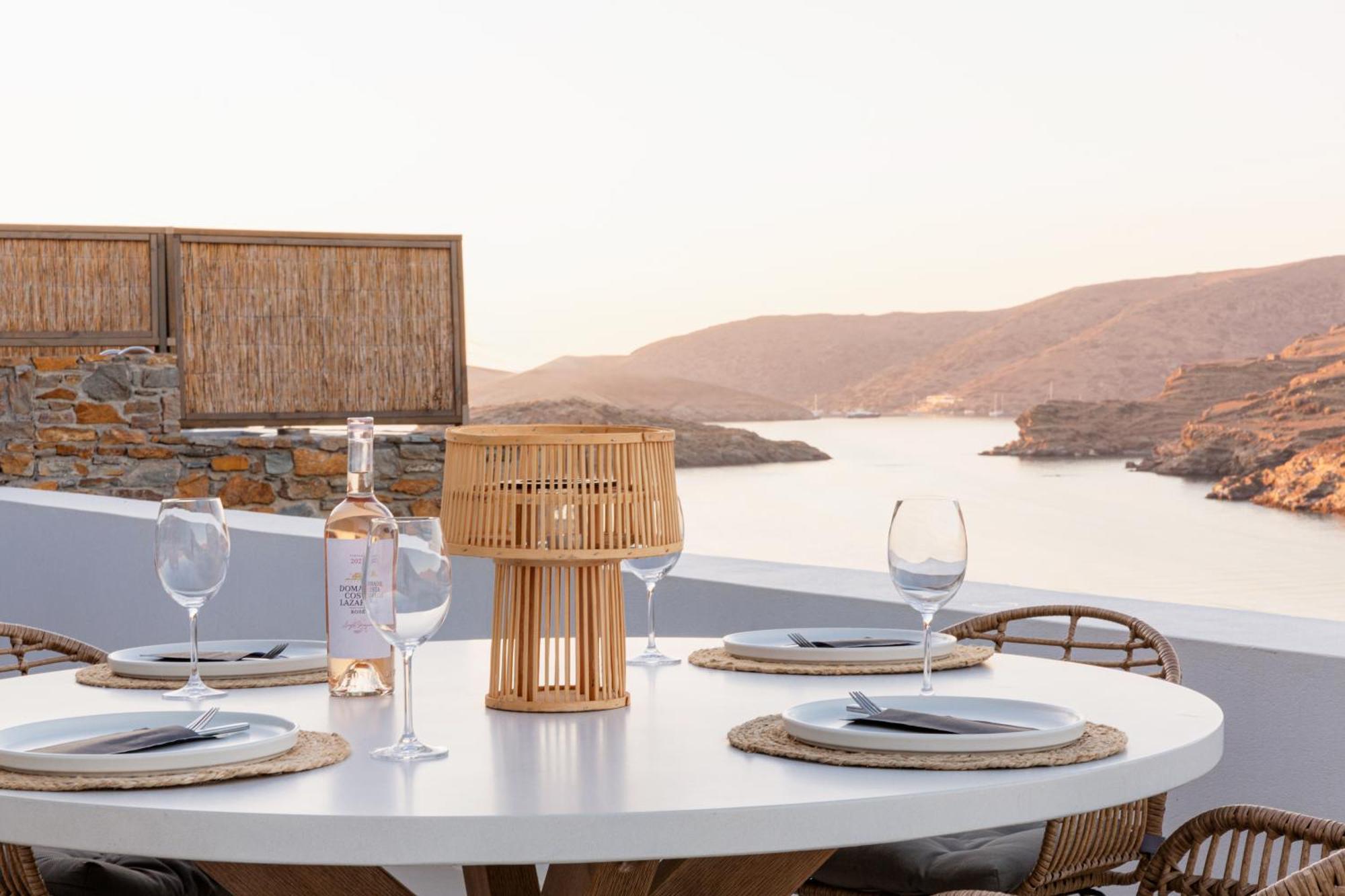 Amal Kythnos Suites Exteriör bild