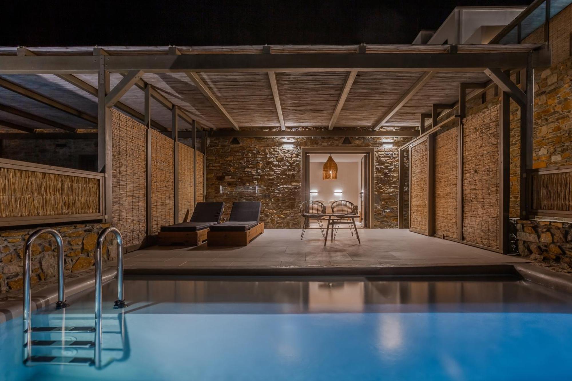 Amal Kythnos Suites Exteriör bild