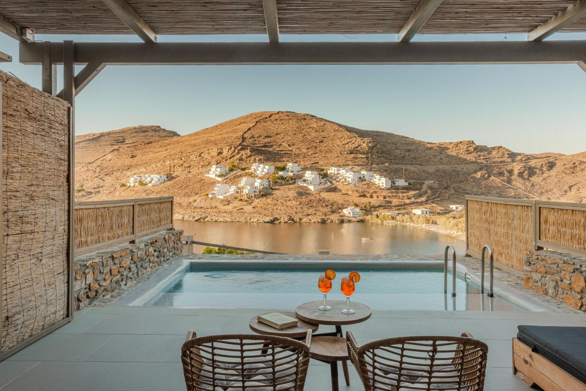Amal Kythnos Suites Exteriör bild
