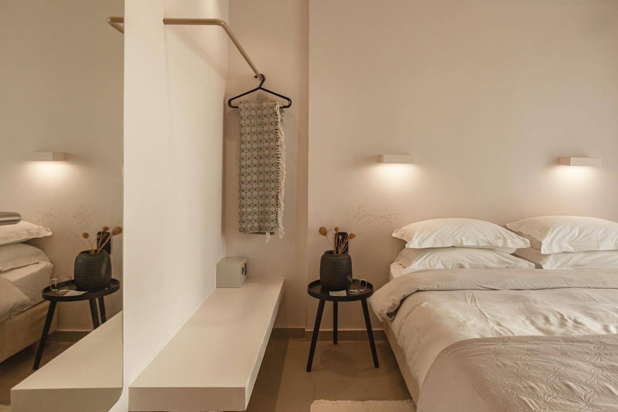 Amal Kythnos Suites Exteriör bild