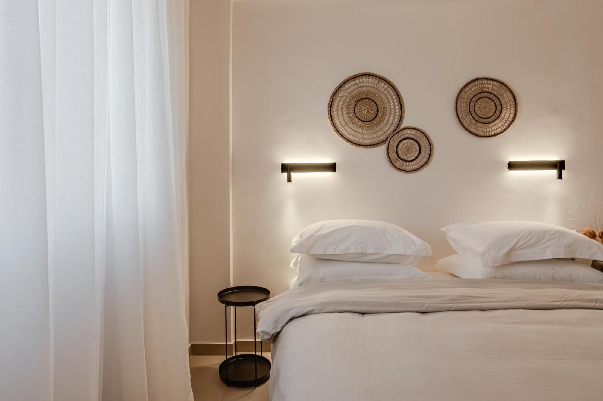 Amal Kythnos Suites Exteriör bild