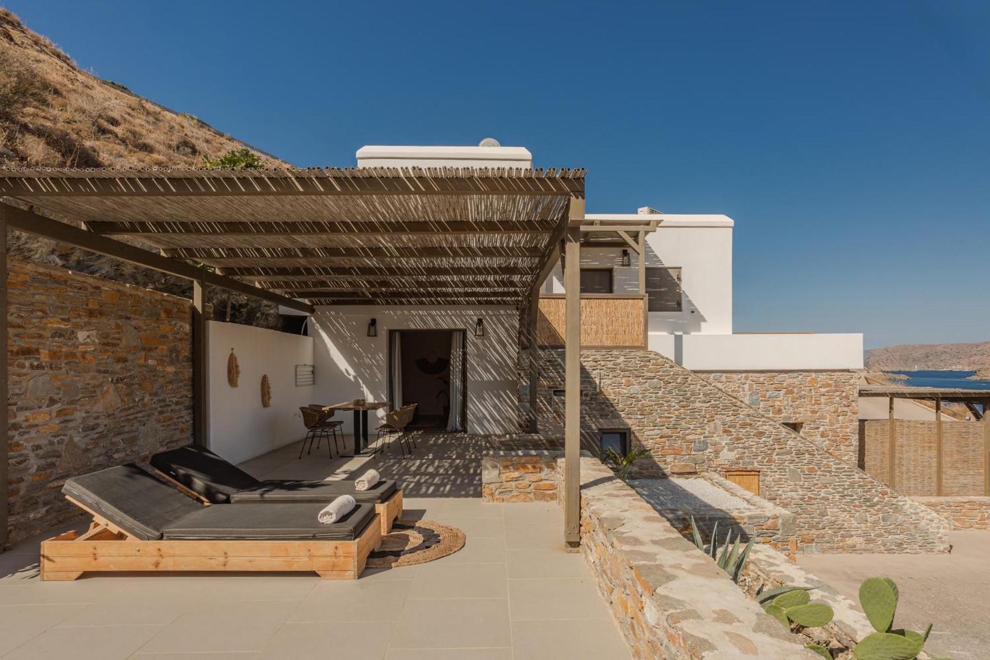 Amal Kythnos Suites Exteriör bild