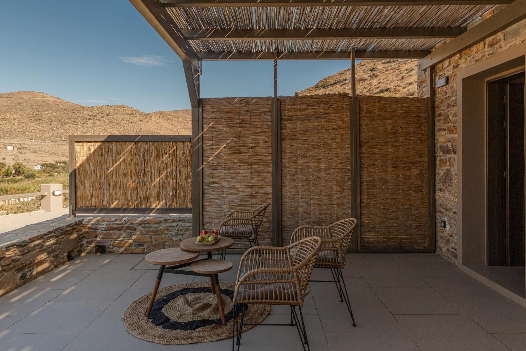 Amal Kythnos Suites Exteriör bild