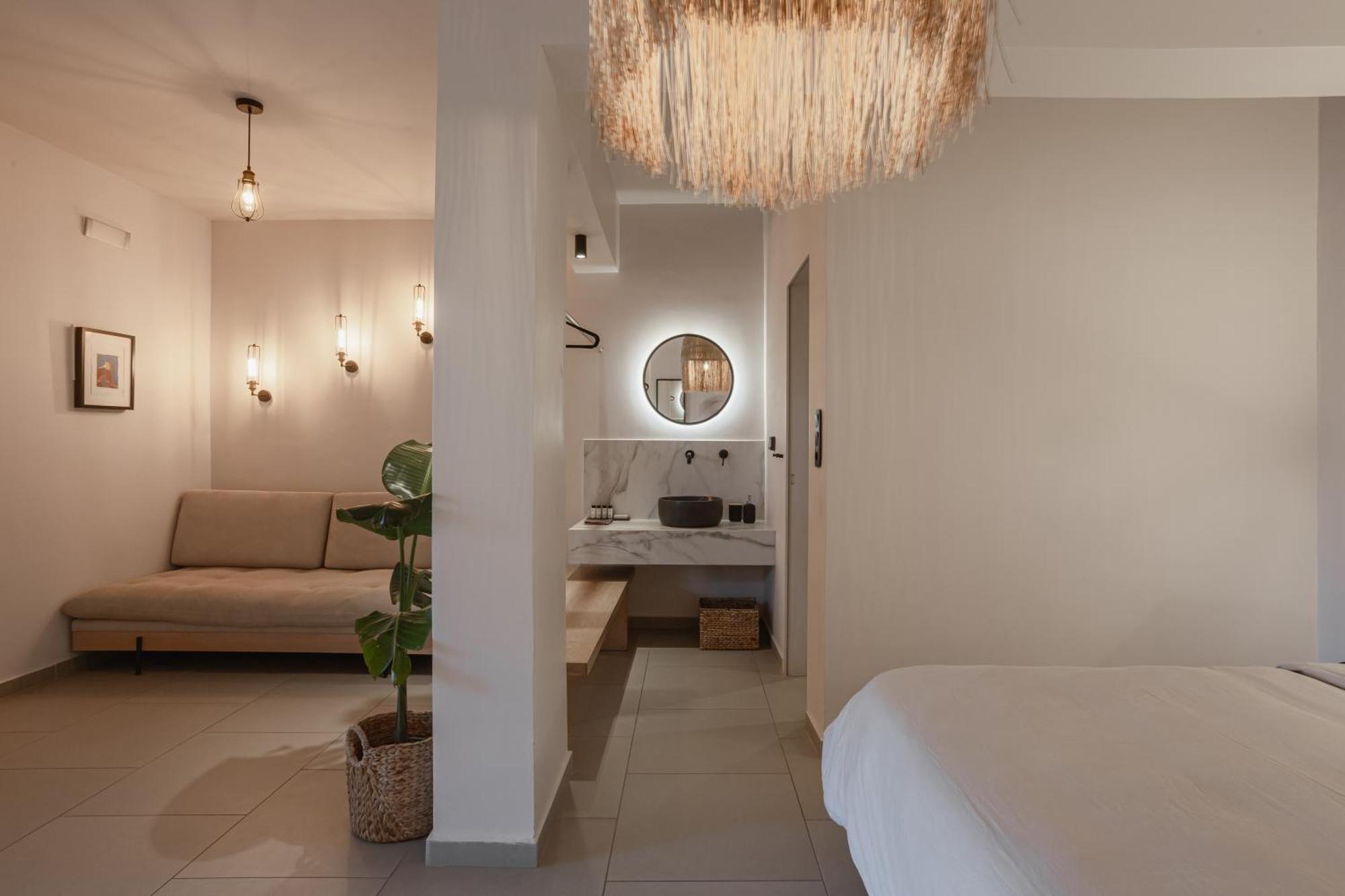 Amal Kythnos Suites Exteriör bild