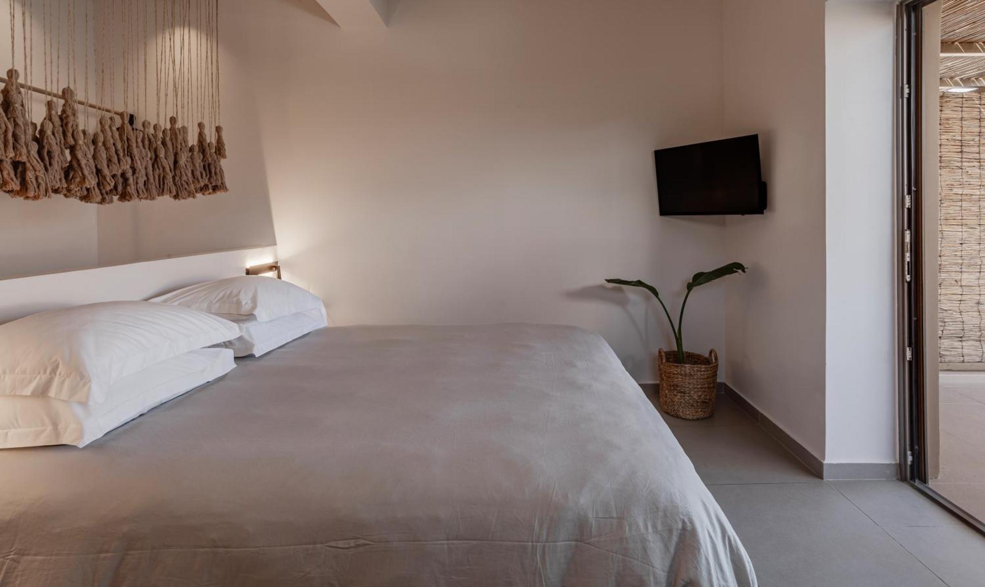 Amal Kythnos Suites Exteriör bild